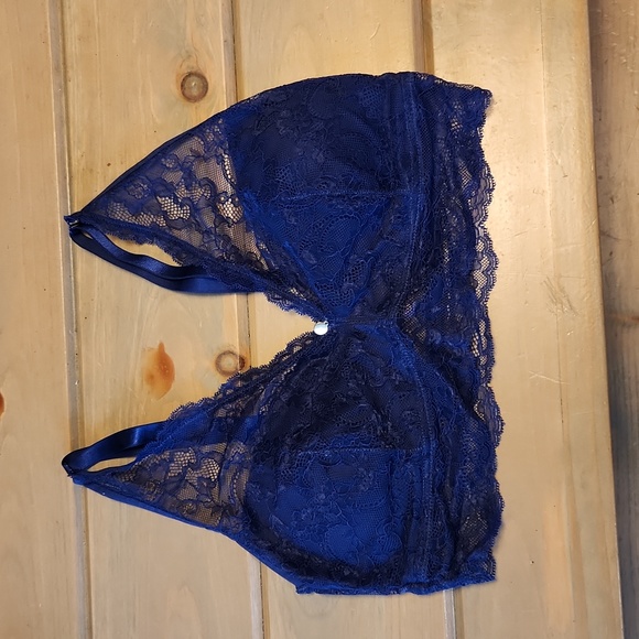 Bralettes - Picture 3 of 12